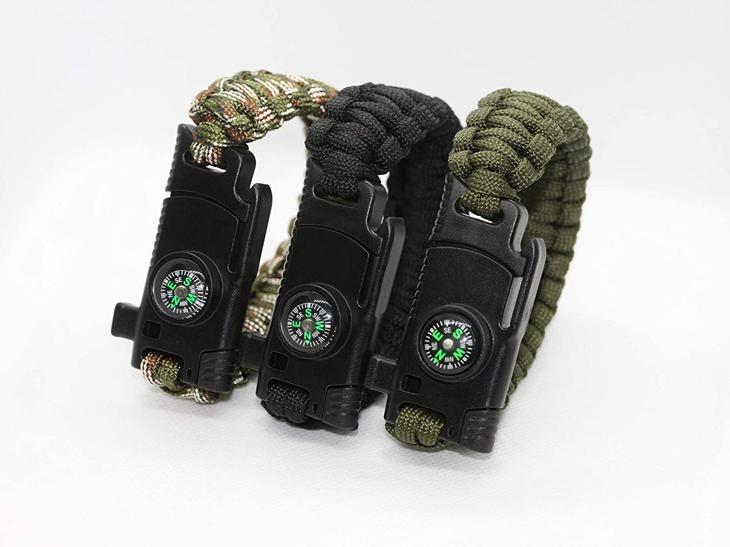 Ausverkauf: Multifunktionales Notfall-Armband mit Messer, Signalpfeife, Kompass und Feuerstein - Survival-Armband - Notarmband - Notorientierung/Notfeuer - Outdoor-Armband - schwarz